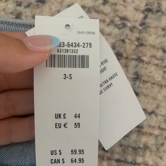 Hollister Jeans (curvy) - Picture 2 of 4